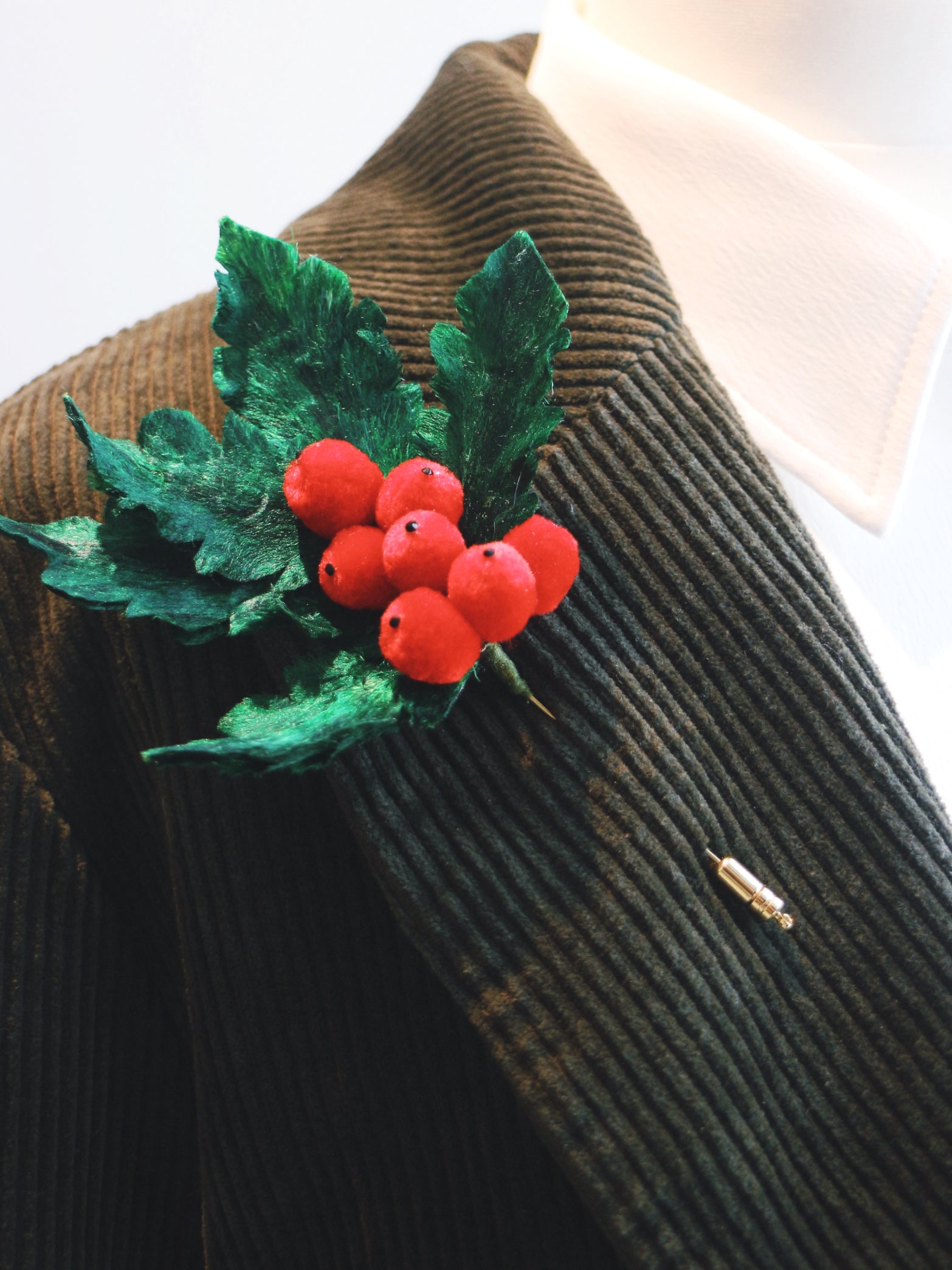 Christmas Velvet Flower Brooch - Holly