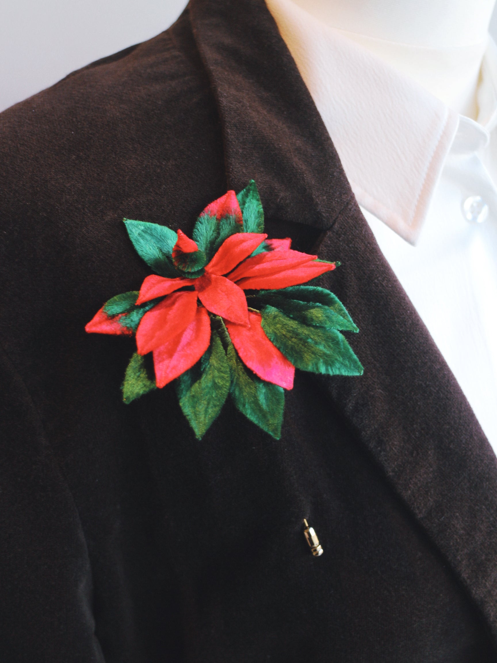 Christmas Velvet Flower Brooch - Poinsettia